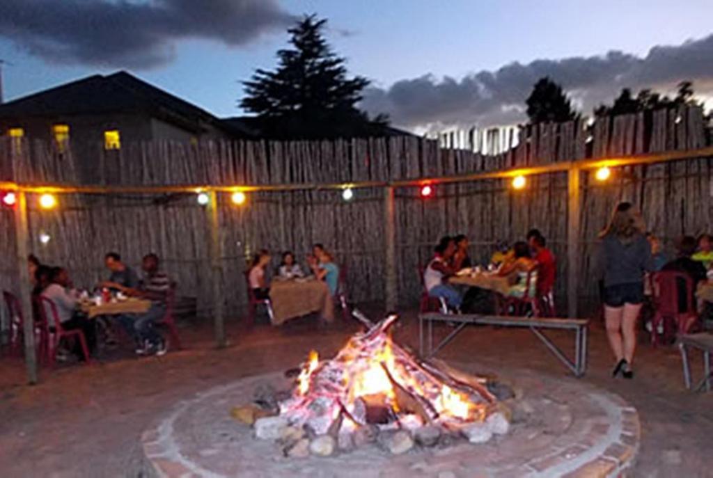 Franschhoek Travellers Lodge Экстерьер фото